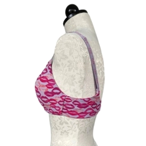 Victoria's Secret Lightly Lined Perfect Coverage T-Shirt Bra Lip Kiss Size 34C - Picture 10 of 16